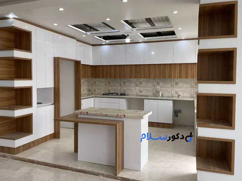 کابینت سفیدگردویی پله ای جزیره قاب یخچال دکوری شلف